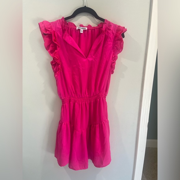 Steve Madden Dresses & Skirts - Steve Madden Vibrant Pink Dress